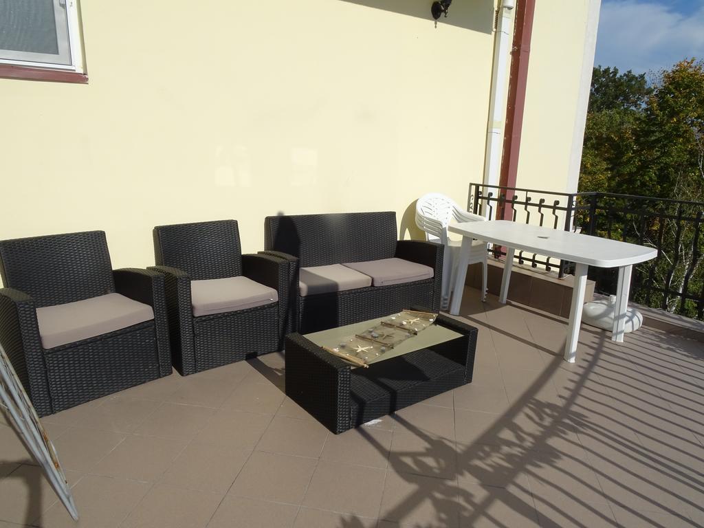 Club Topaz Apartments Neptun Bagian luar foto
