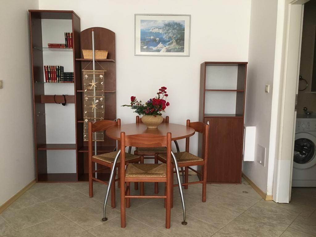 Club Topaz Apartments Neptun Bagian luar foto