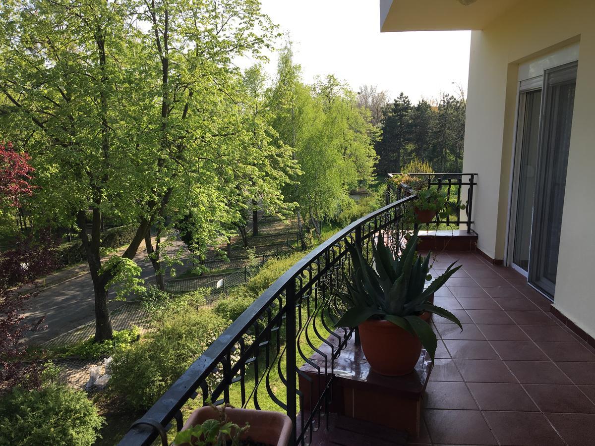 Club Topaz Apartments Neptun Bagian luar foto